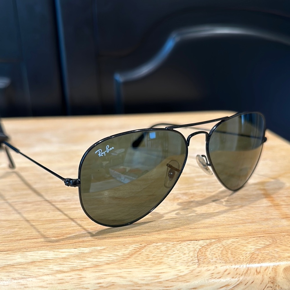 Ray-Ban Black Aviator Sunglasses